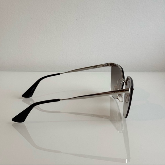 Prada Catwalk SPR 68T polarized black / silver Sunglasses 1BC-500 140 2N, cateye - Picture 5 of 12